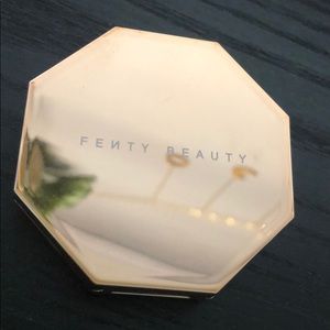 Fenty Beauty Bronzer - Shady Biz